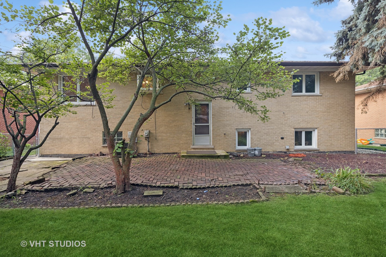 6501 Forestview Drive, Oak Forest, IL 60452