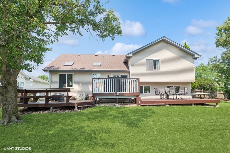 132 S Vincent Drive, Bolingbrook, IL 60490