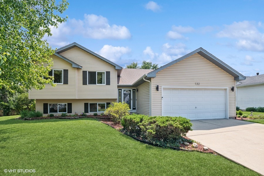 132 S Vincent Drive, Bolingbrook, IL 60490