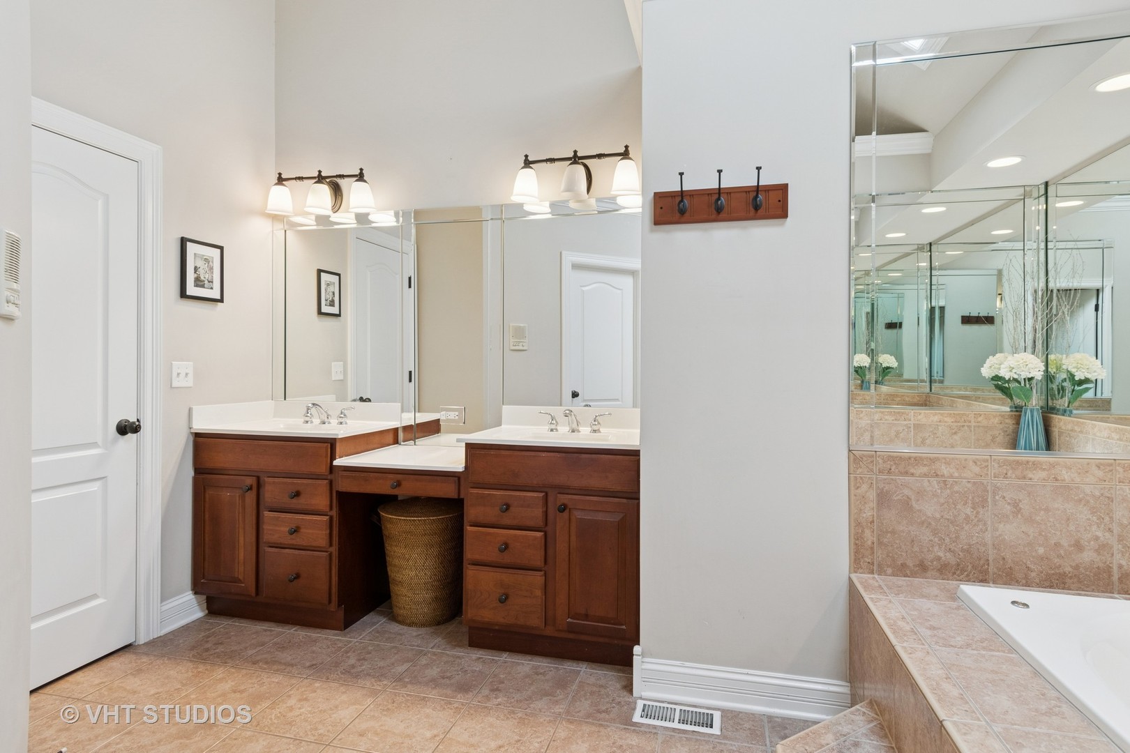 12840 SHENANDOAH Trail, Plainfield, IL 60585
