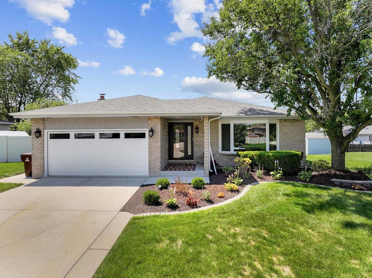 20526 S Grand Prairie Lane, Frankfort, IL 60423