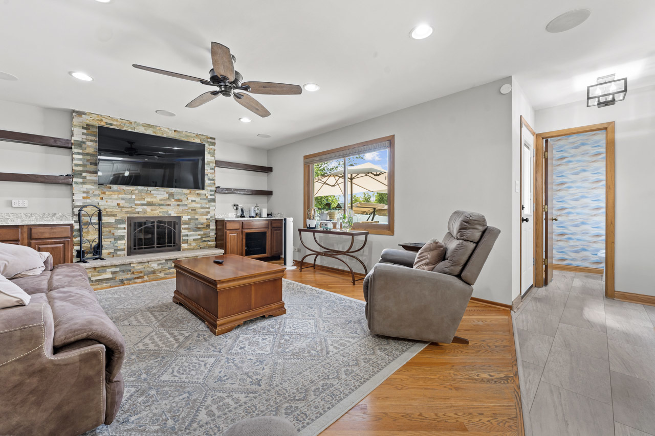 20526 S Grand Prairie Lane, Frankfort, IL 60423