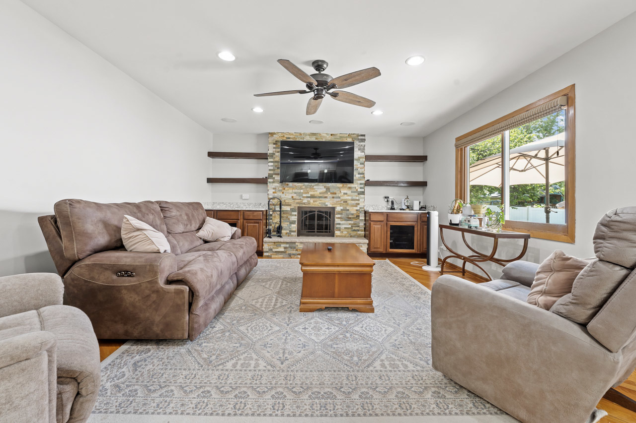 20526 S Grand Prairie Lane, Frankfort, IL 60423