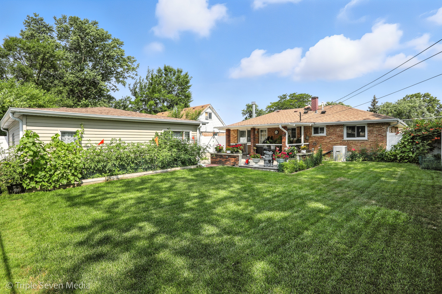 7013 Saratoga Drive, Bridgeview, IL 60455