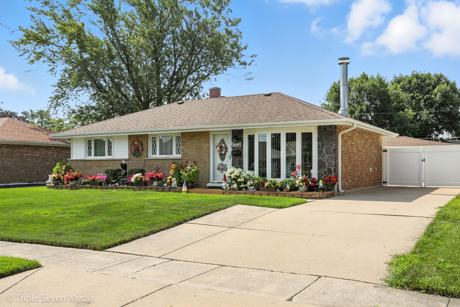 7013 Saratoga Drive, Bridgeview, IL 60455