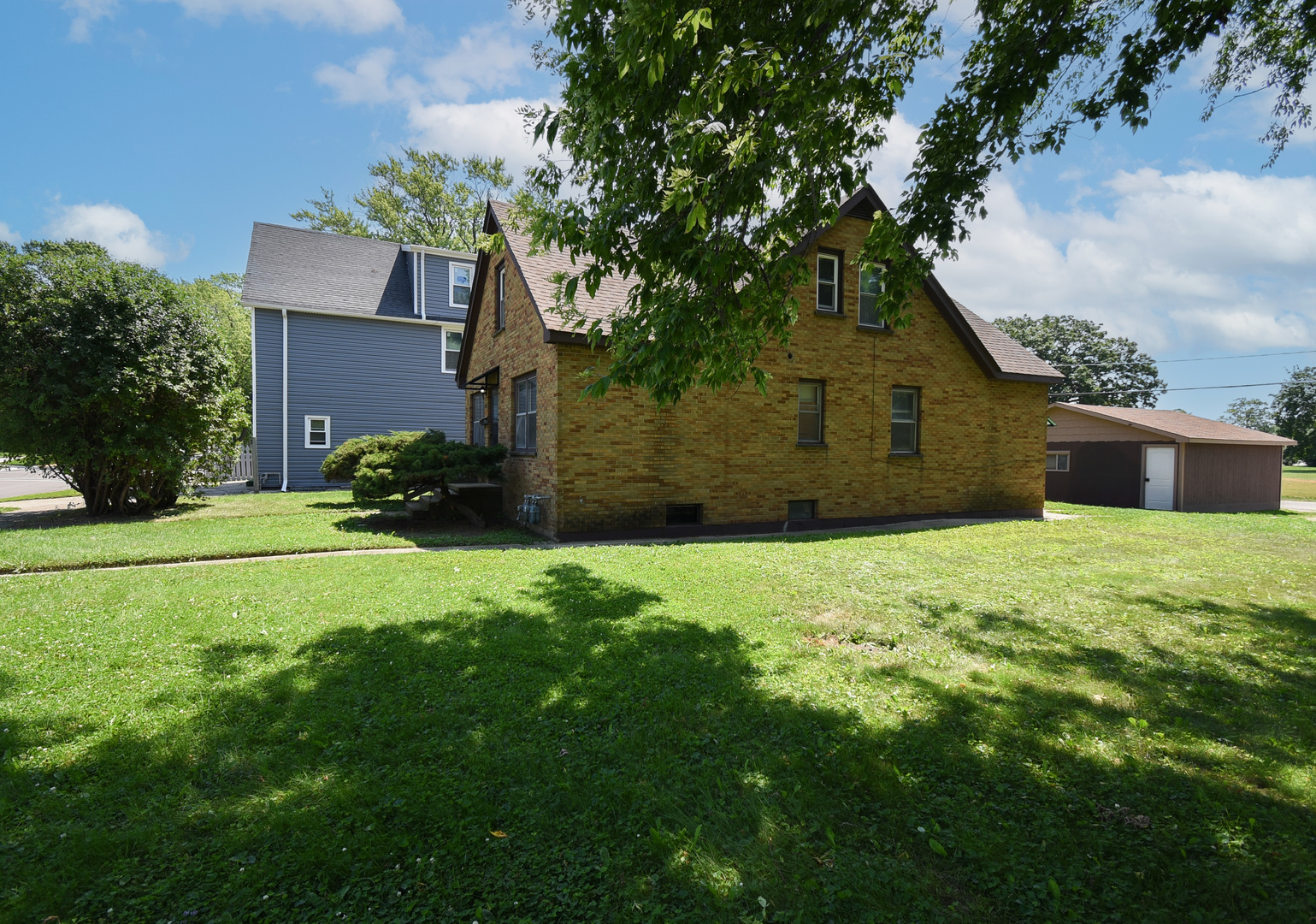 1807 16th Street, North Chicago, IL 60064