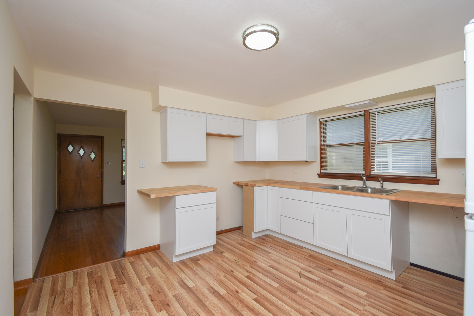 1807 16th Street, North Chicago, IL 60064