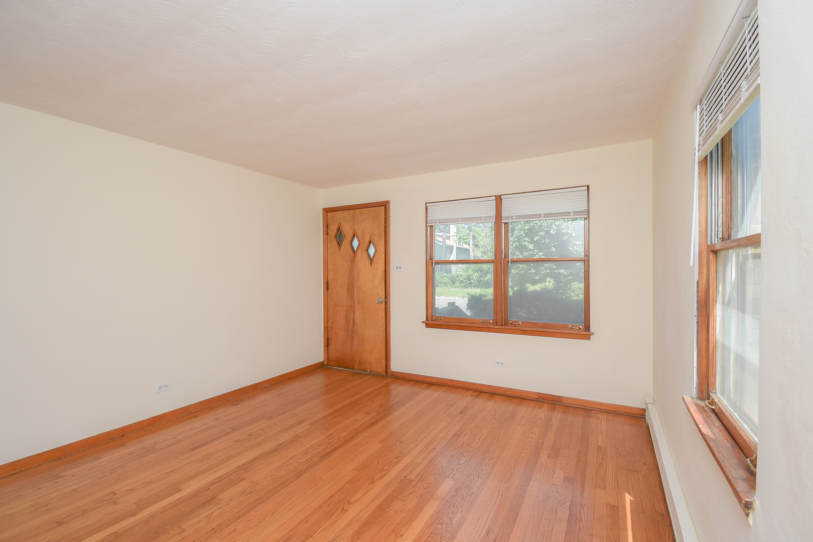 1807 16th Street, North Chicago, IL 60064