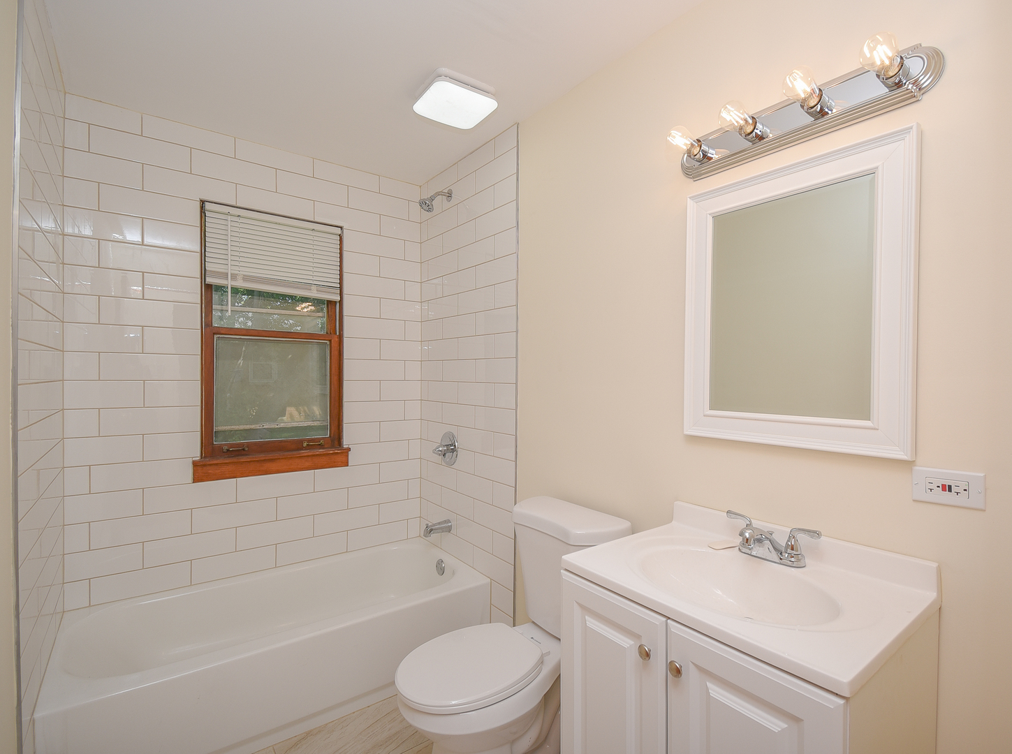 1807 16th Street, North Chicago, IL 60064