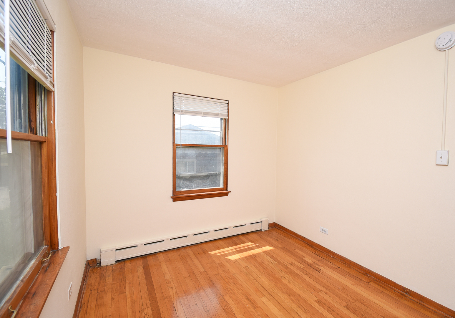1807 16th Street, North Chicago, IL 60064