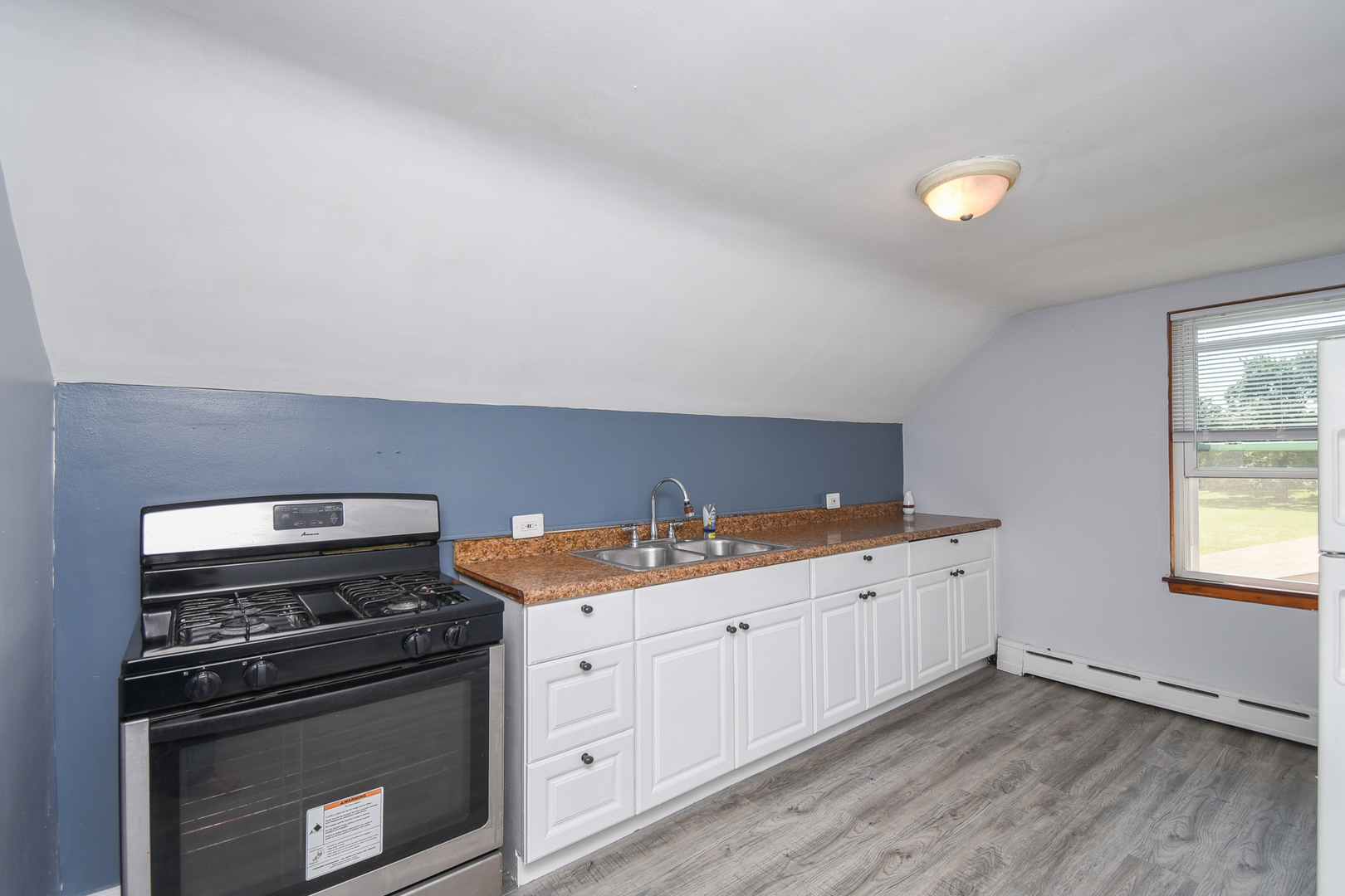 1807 16th Street, North Chicago, IL 60064
