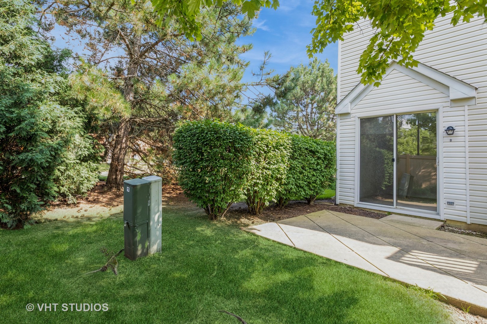4 Arboretum Drive, Lombard, IL 60148