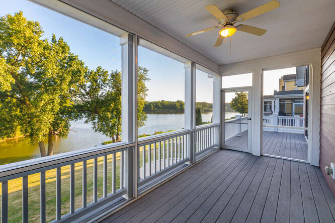 9 Windward Way, Ottawa, IL 61350