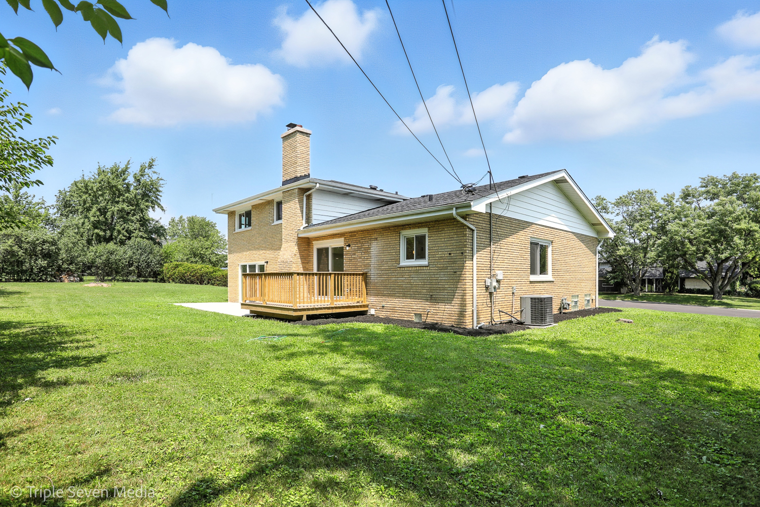 9318 S 87th Avenue, Hickory Hills, IL 60457