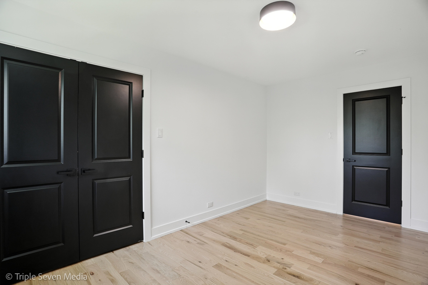 9318 S 87th Avenue, Hickory Hills, IL 60457