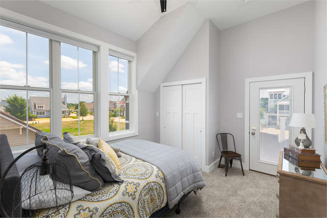 12 Great Loop, Ottawa, IL 61350