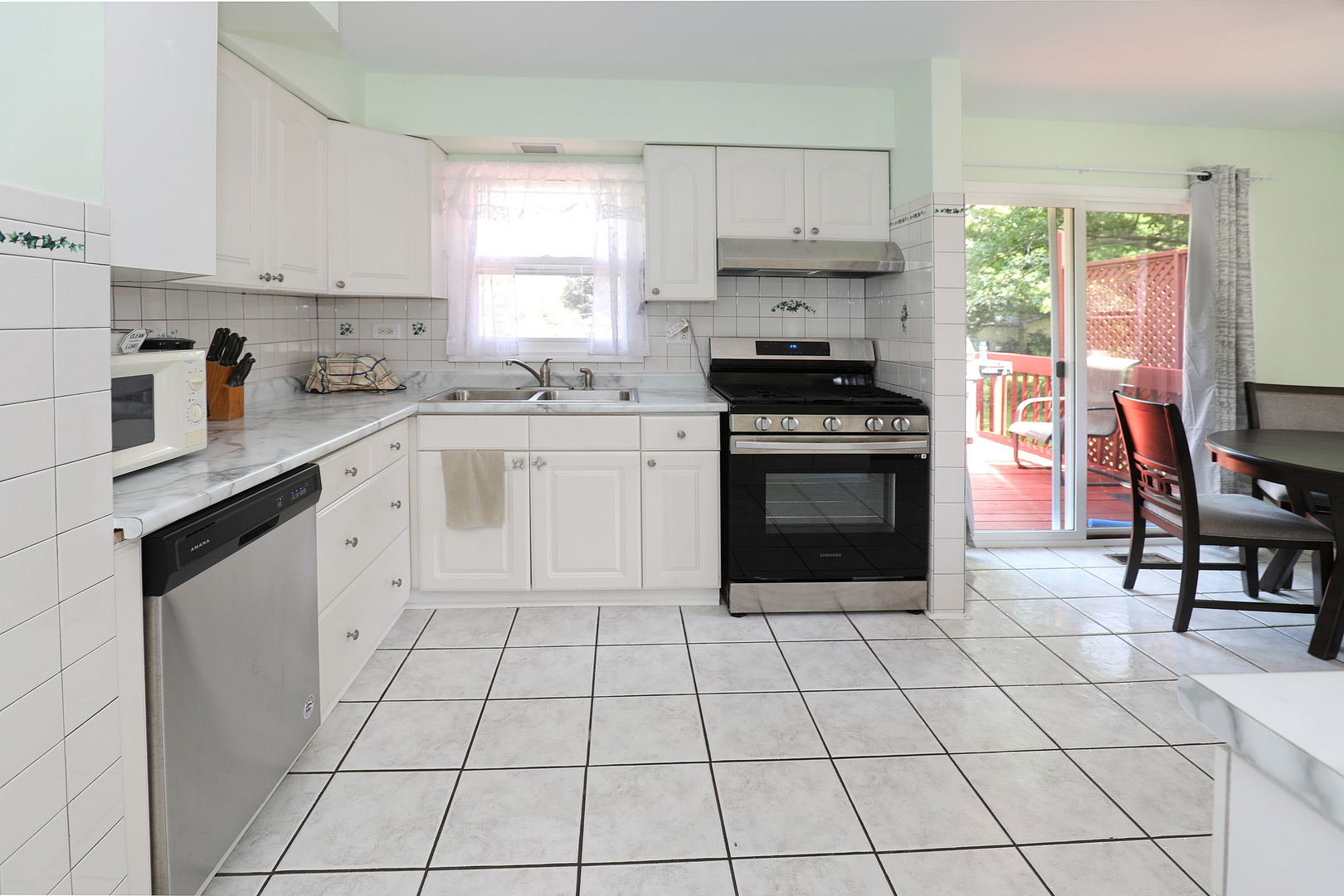 1N485 Neltnor Boulevard, West Chicago, IL 60185