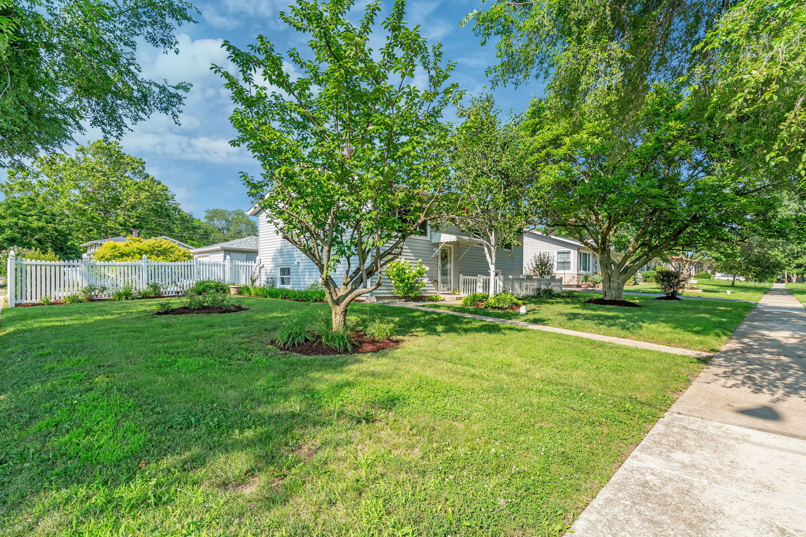 1102 Basin Drive, Lockport, IL 60441