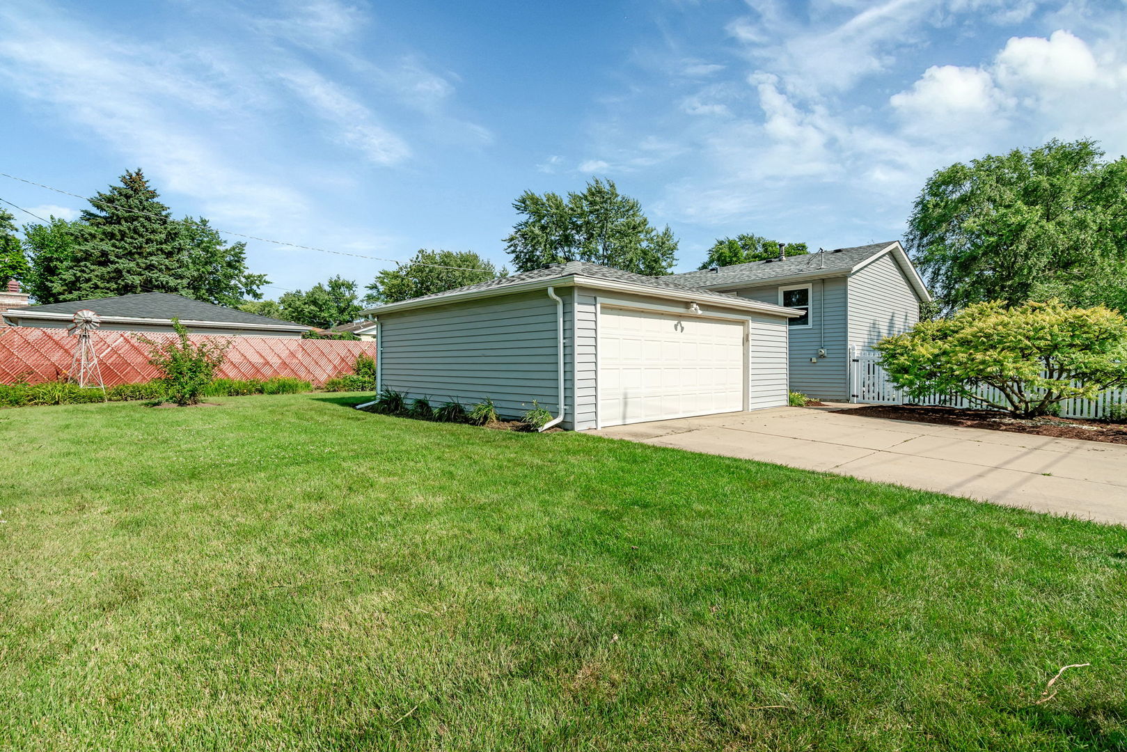 1102 Basin Drive, Lockport, IL 60441