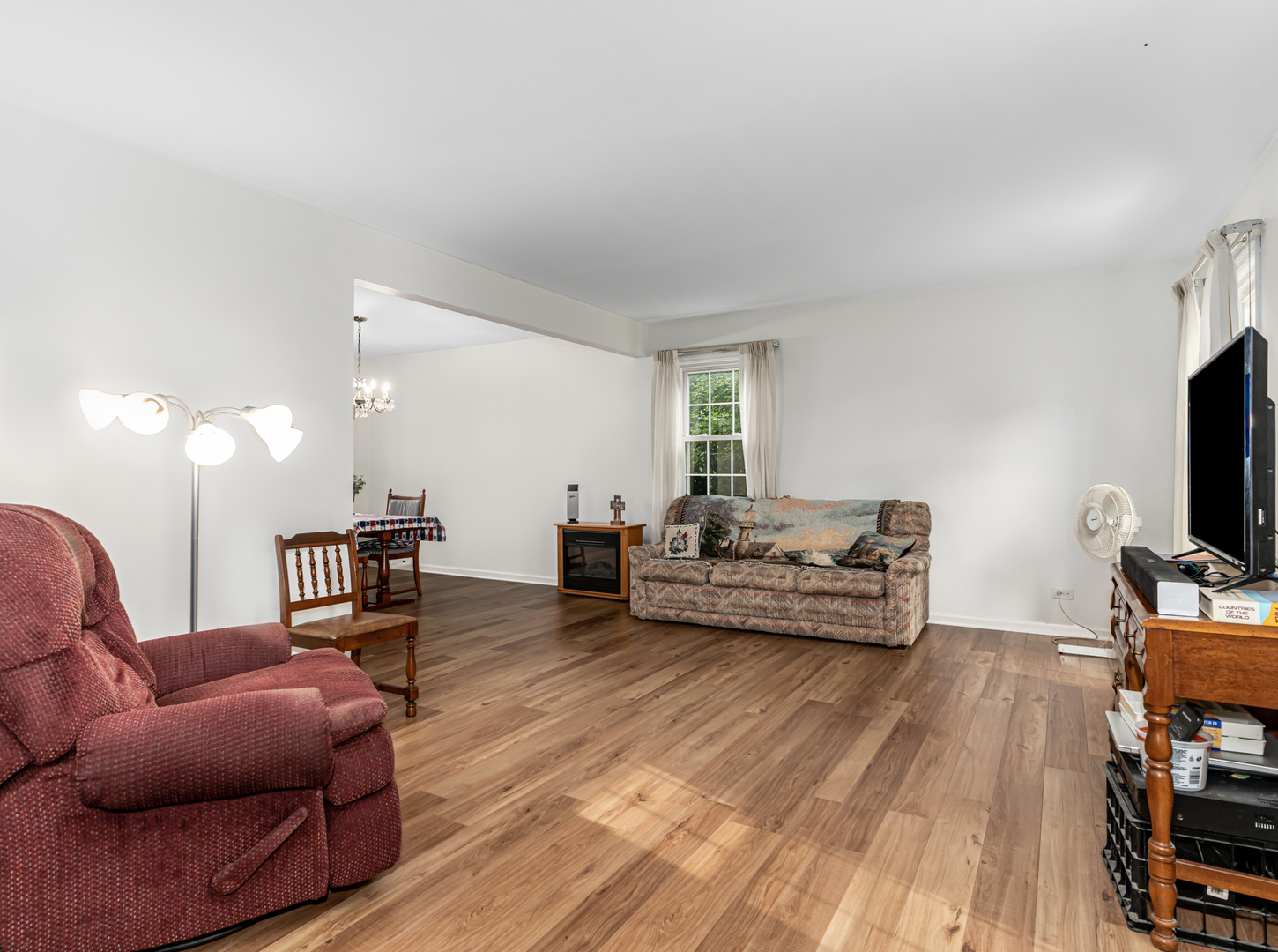 1012 Apple Lane, Lombard, IL 60148
