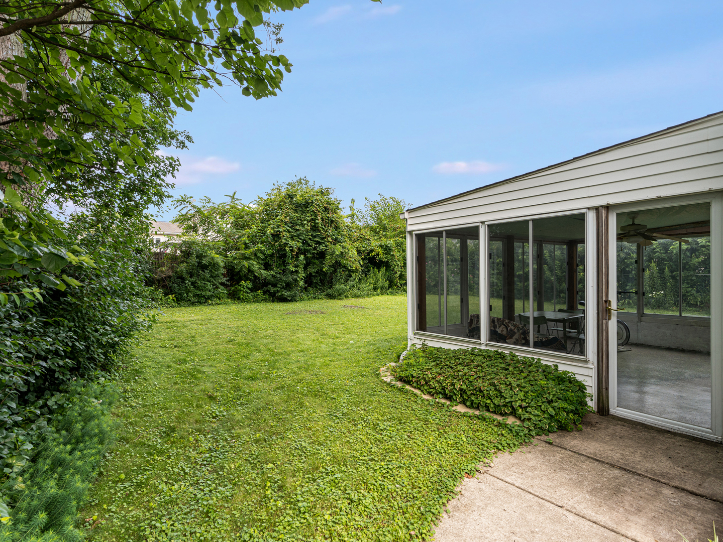1012 Apple Lane, Lombard, IL 60148