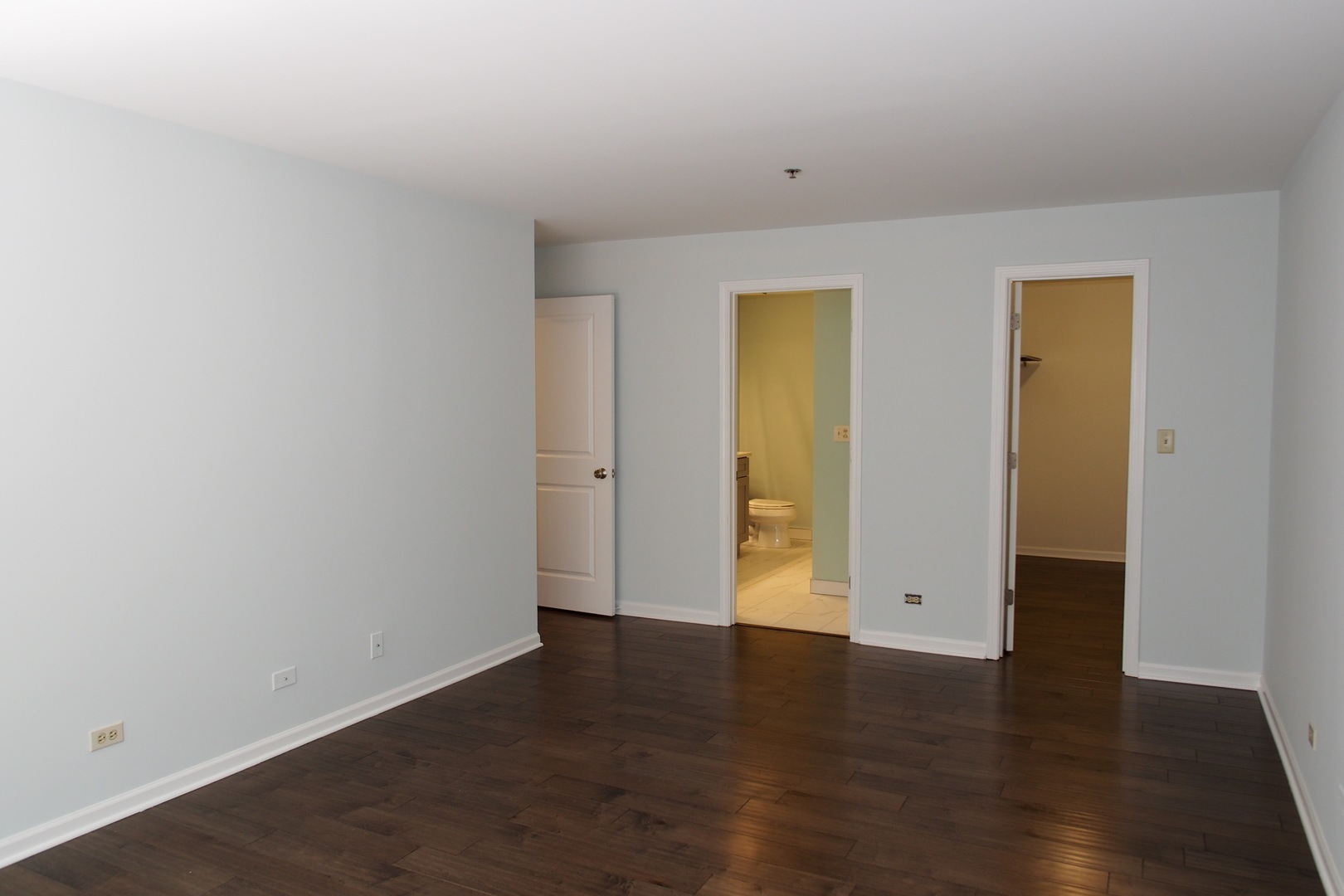 129 Acacia Circle #205E, Indian Head Park, IL 60525