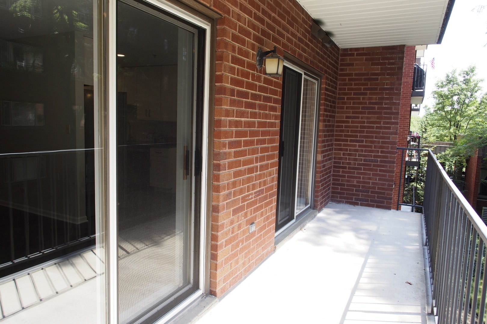 129 Acacia Circle #205E, Indian Head Park, IL 60525