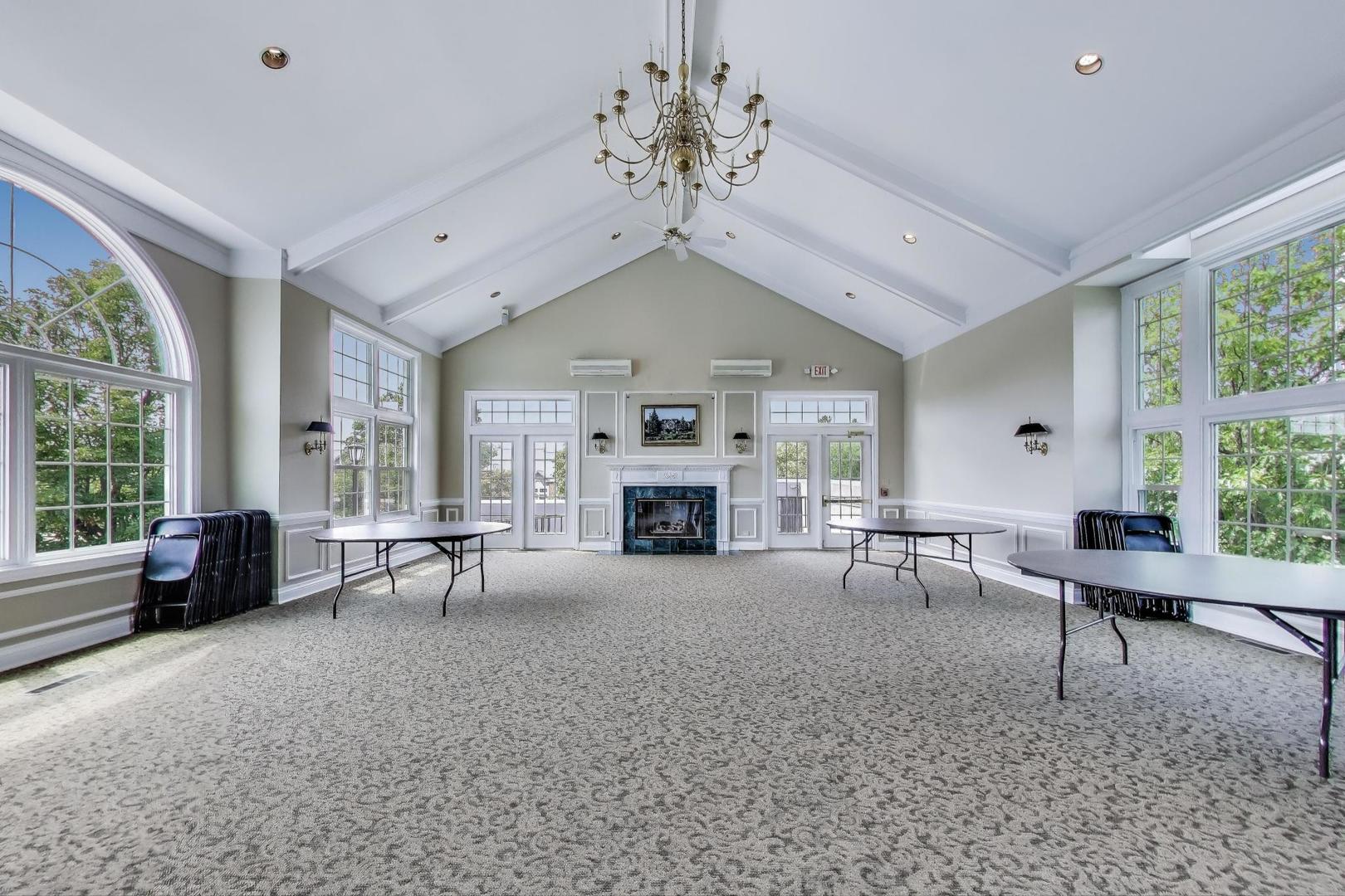 286 Benton Lane, Bloomingdale, IL 60108