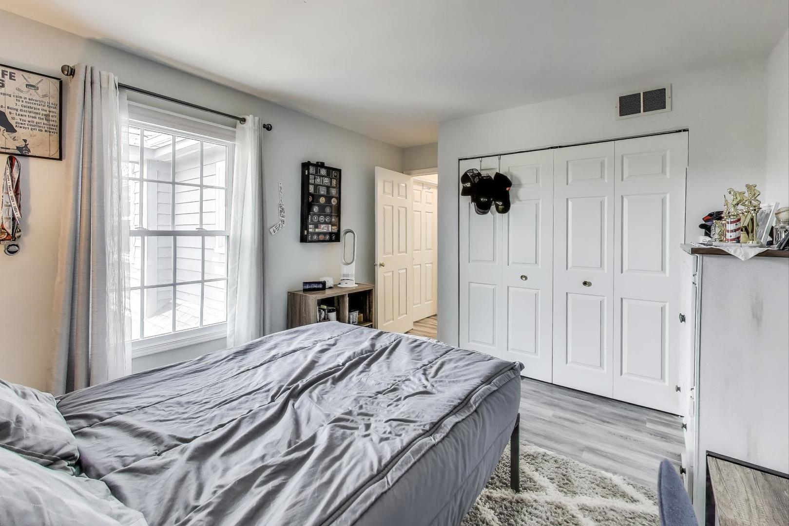 286 Benton Lane, Bloomingdale, IL 60108