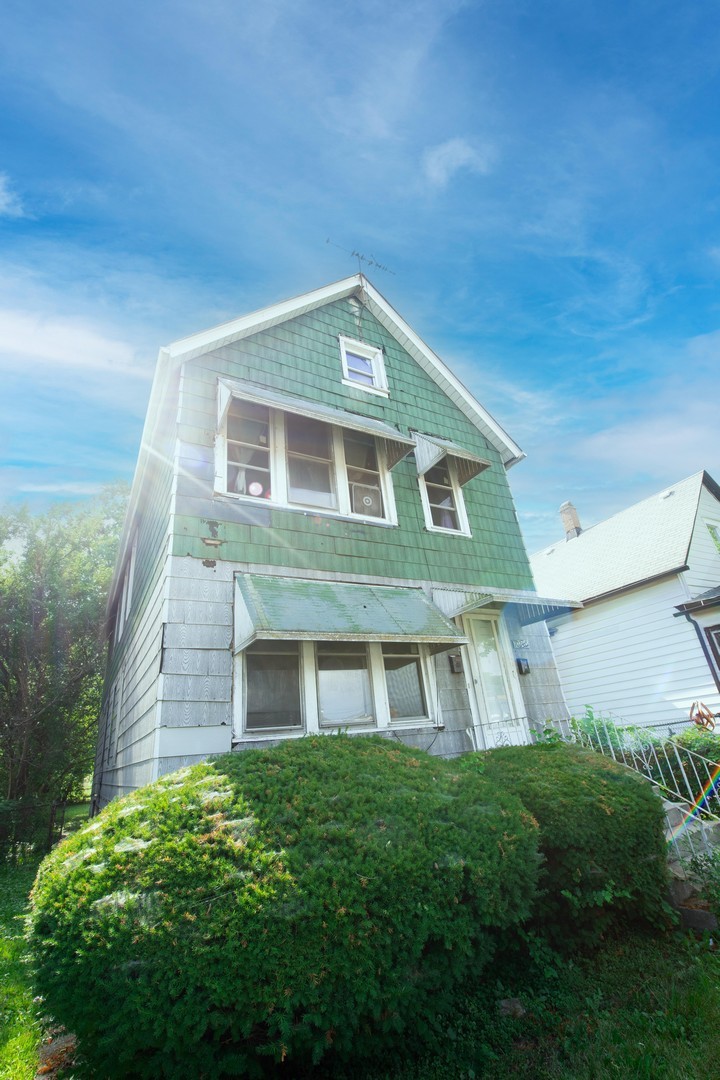 10240 S Indiana Avenue, Chicago, IL 60628