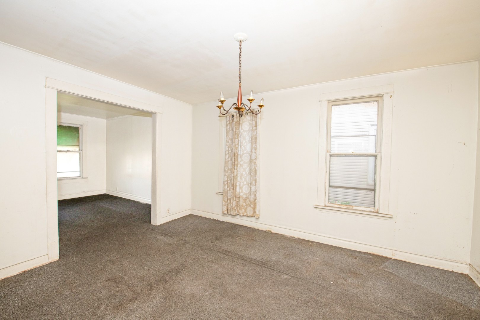 10240 S Indiana Avenue, Chicago, IL 60628