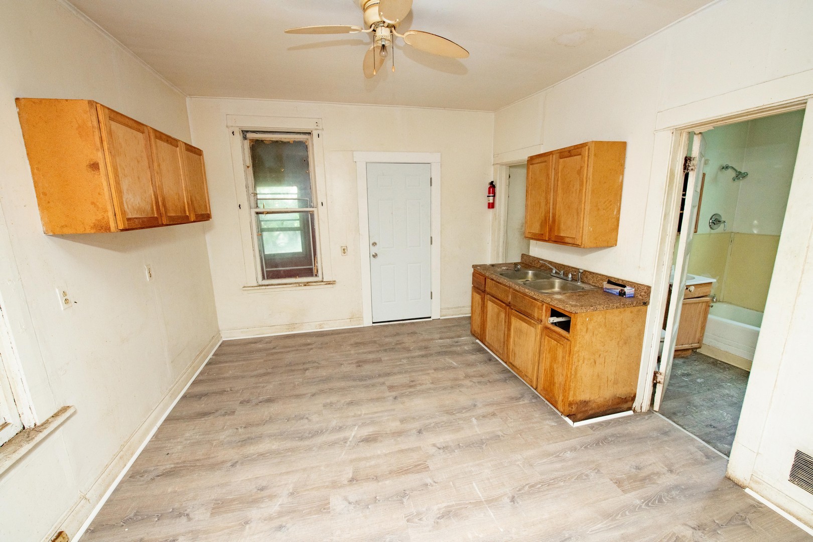 10240 S Indiana Avenue, Chicago, IL 60628
