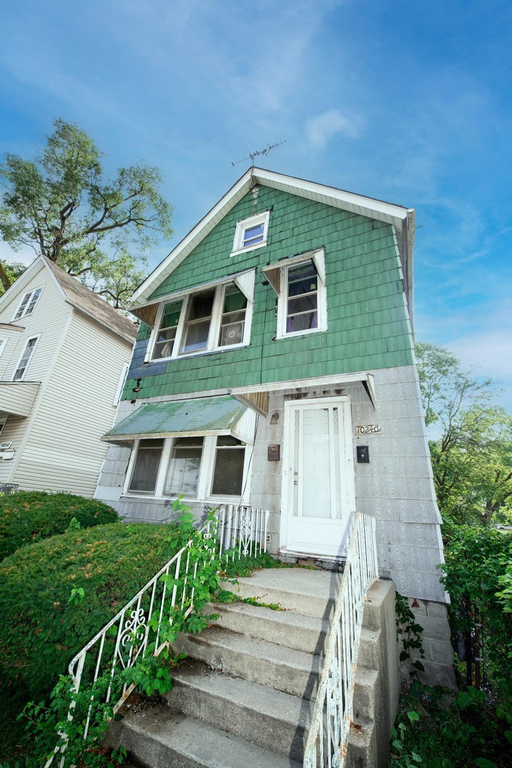 10240 S Indiana Avenue, Chicago, IL 60628