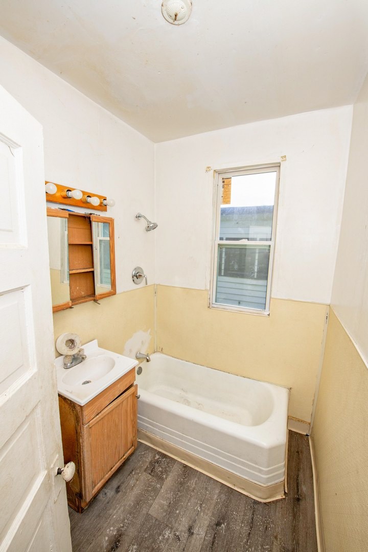 10240 S Indiana Avenue, Chicago, IL 60628