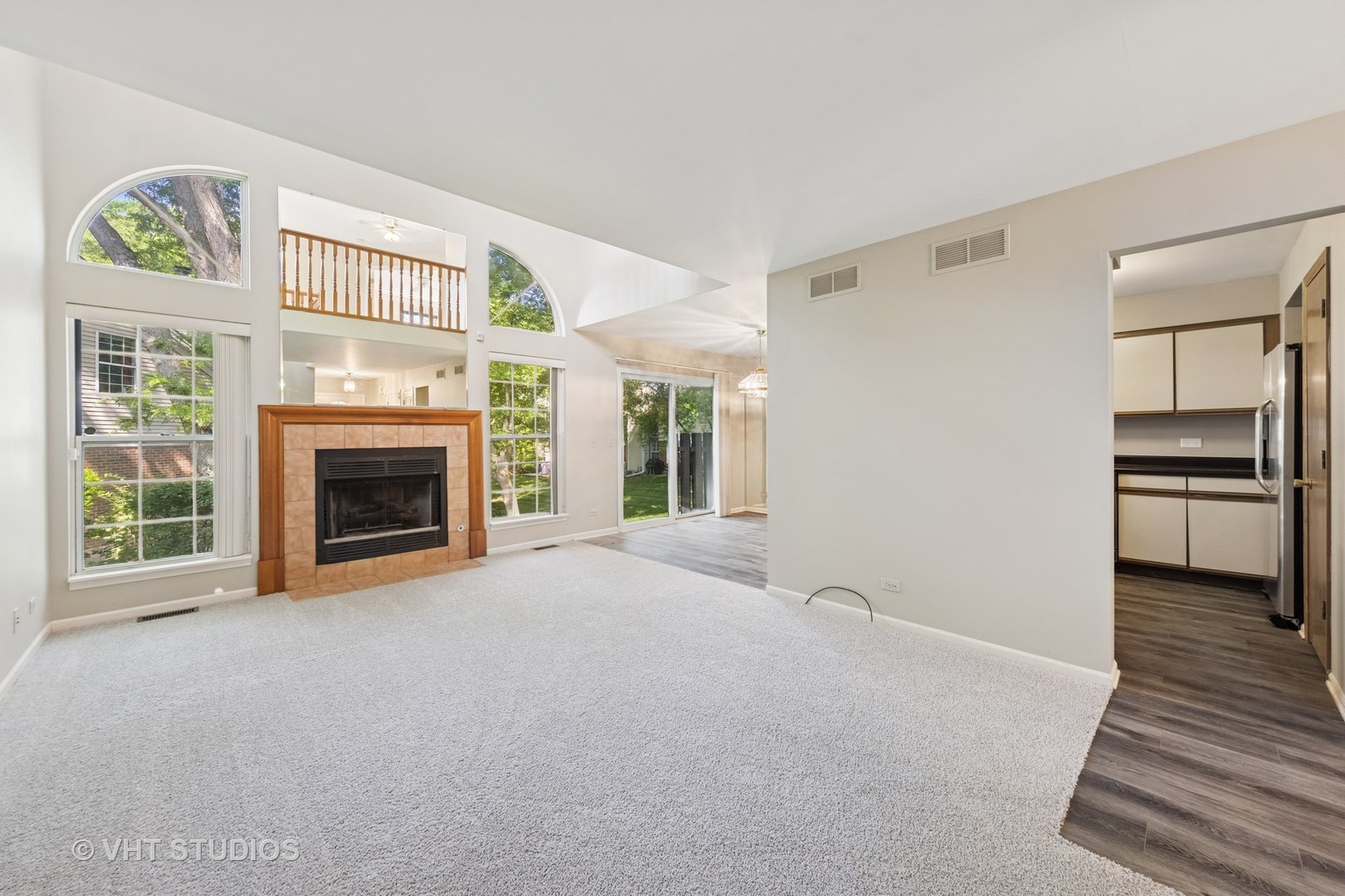 614 Hillview Court, West Chicago, IL 60185