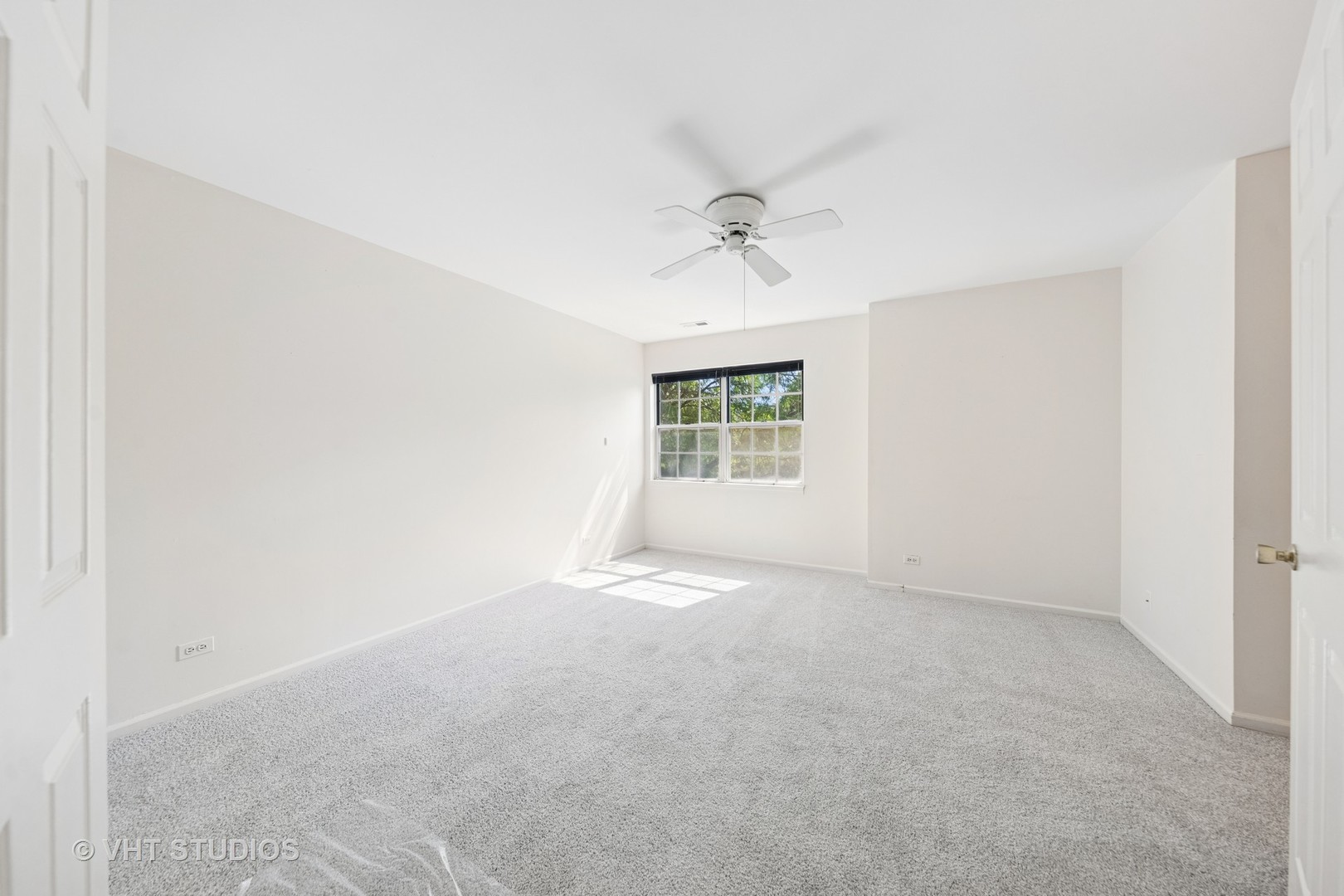 614 Hillview Court, West Chicago, IL 60185
