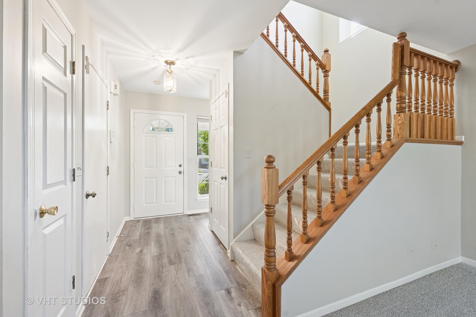 614 Hillview Court, West Chicago, IL 60185