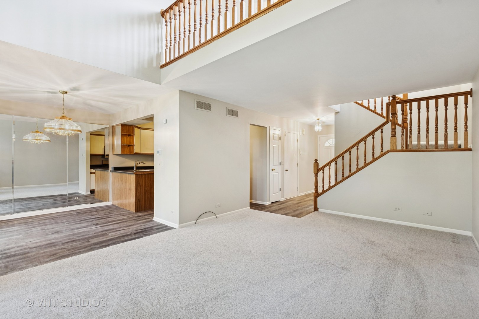 614 Hillview Court, West Chicago, IL 60185