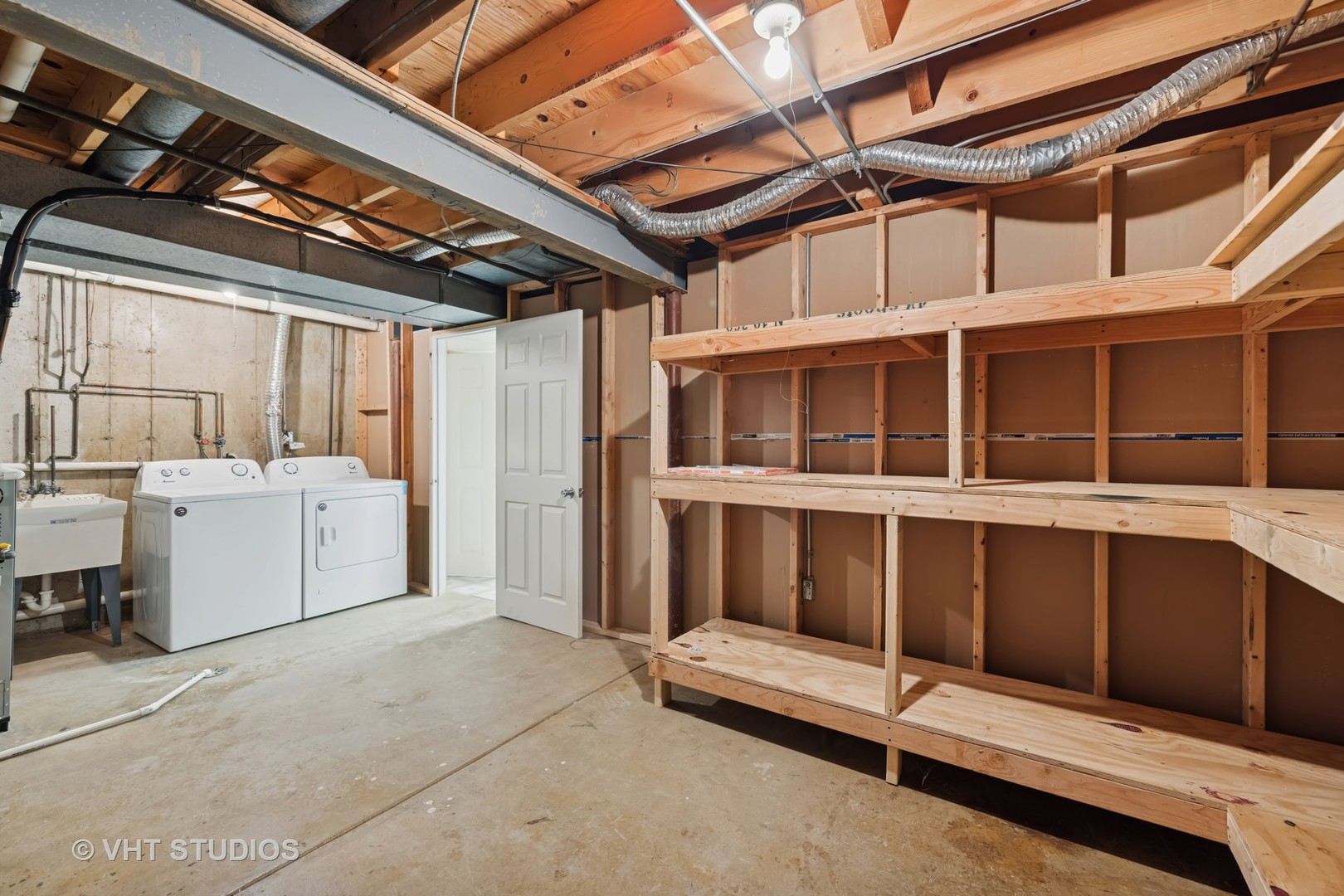 614 Hillview Court, West Chicago, IL 60185