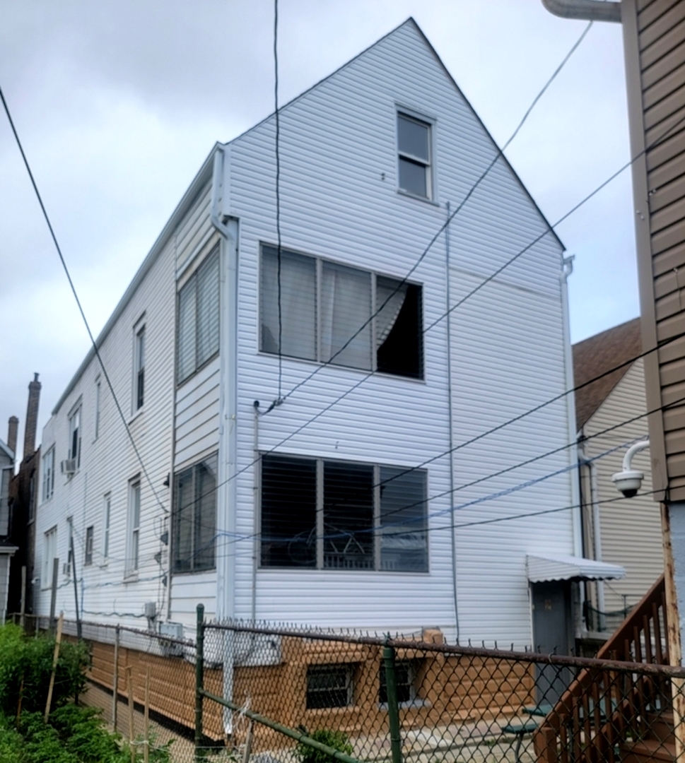2921 S 49th Avenue, Cicero, IL 60804