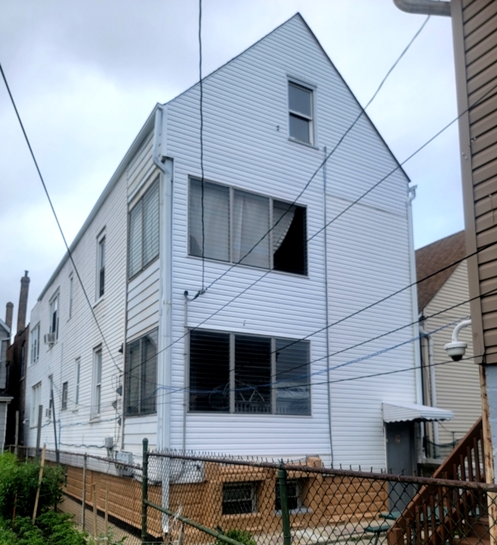 2921 S 49th Avenue, Cicero, IL 60804