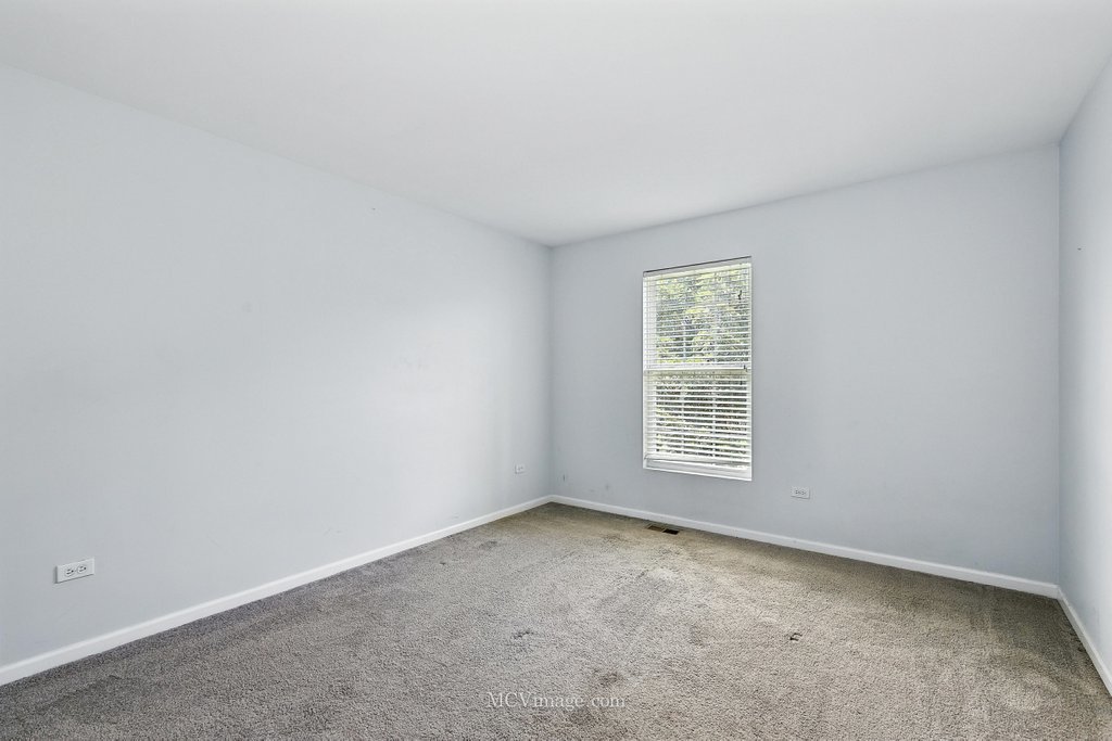 402 Marshall Ash Street, Bolingbrook, IL 60490