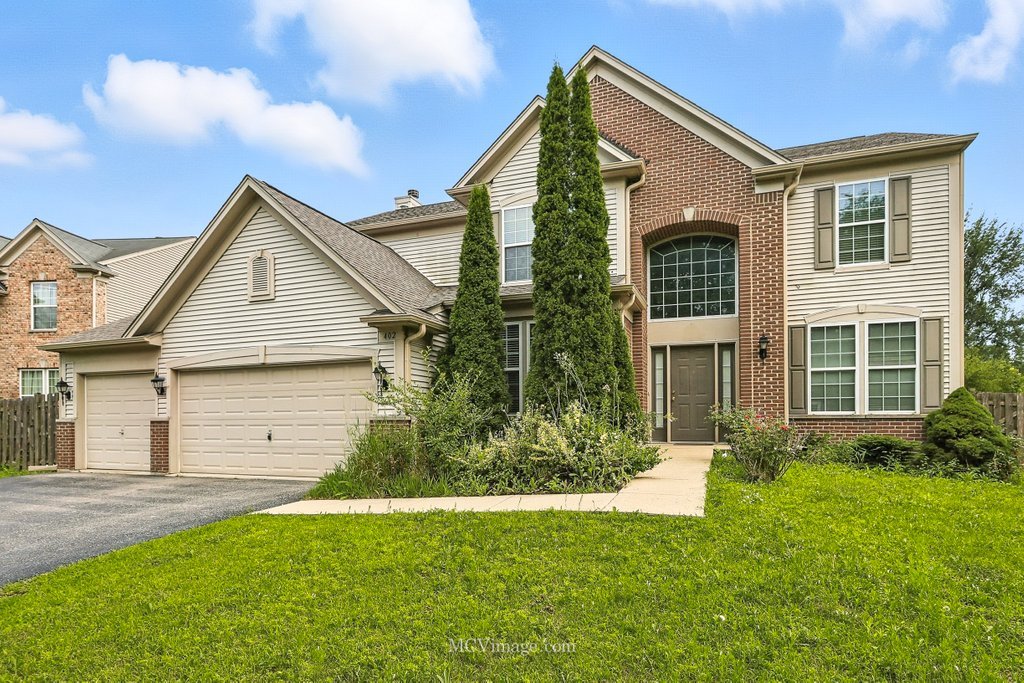 402 Marshall Ash Street, Bolingbrook, IL 60490
