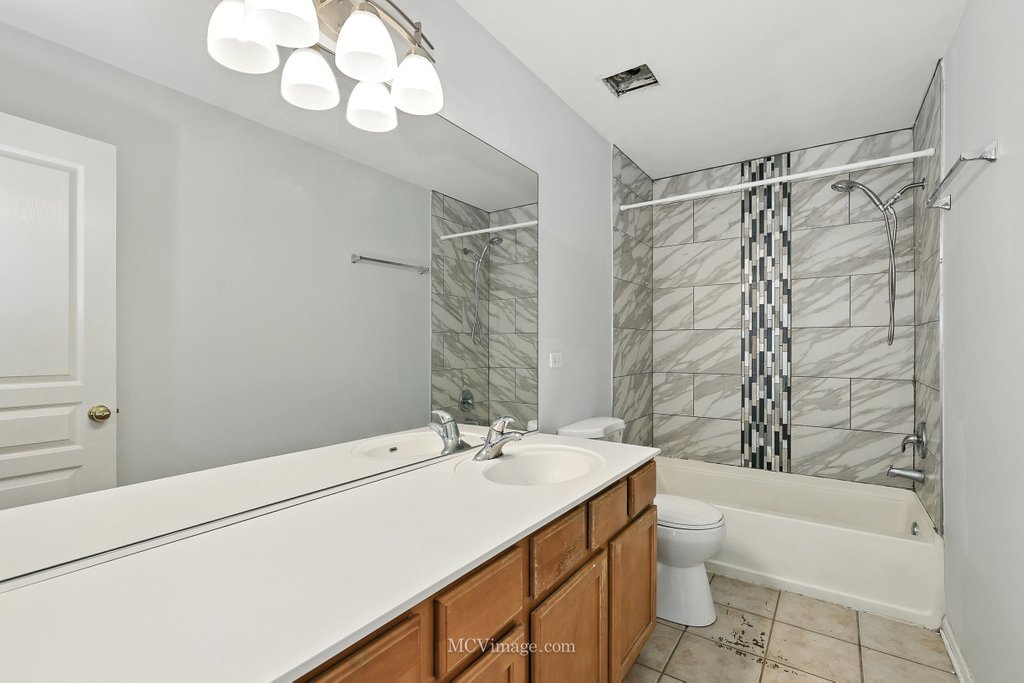 402 Marshall Ash Street, Bolingbrook, IL 60490