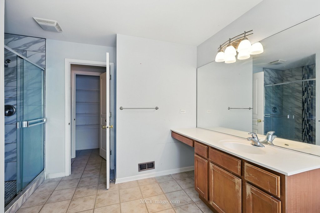 402 Marshall Ash Street, Bolingbrook, IL 60490