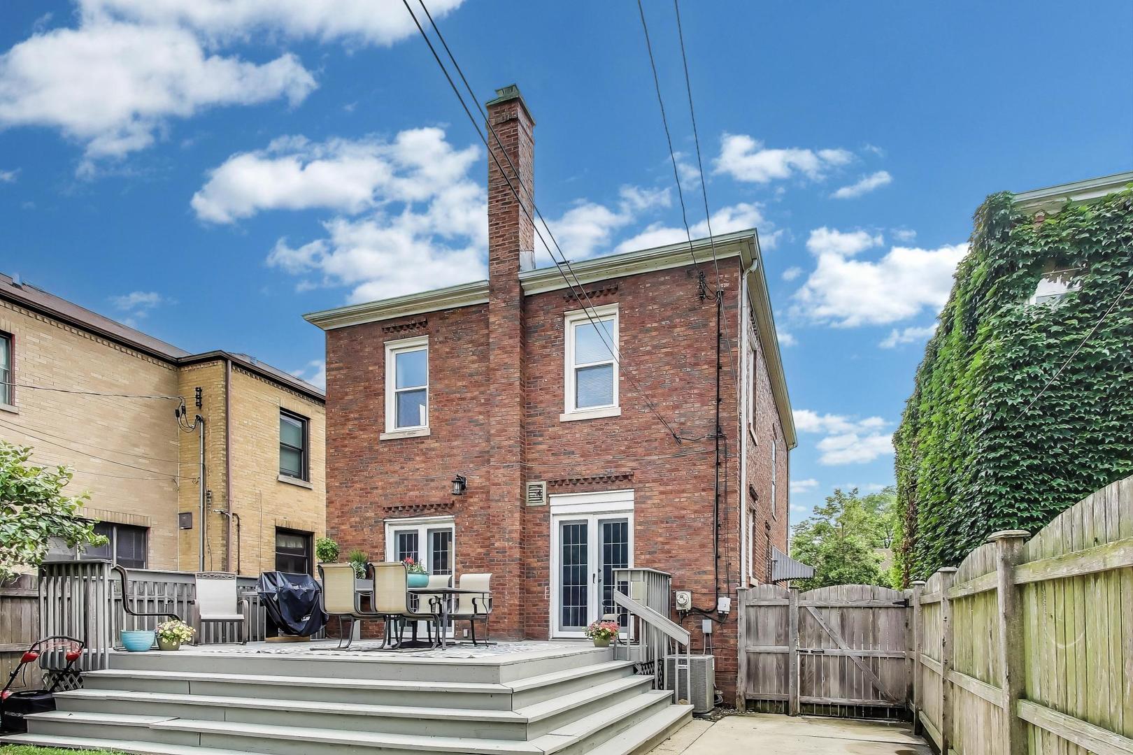 9336 S Leavitt Street, Chicago, IL 60643