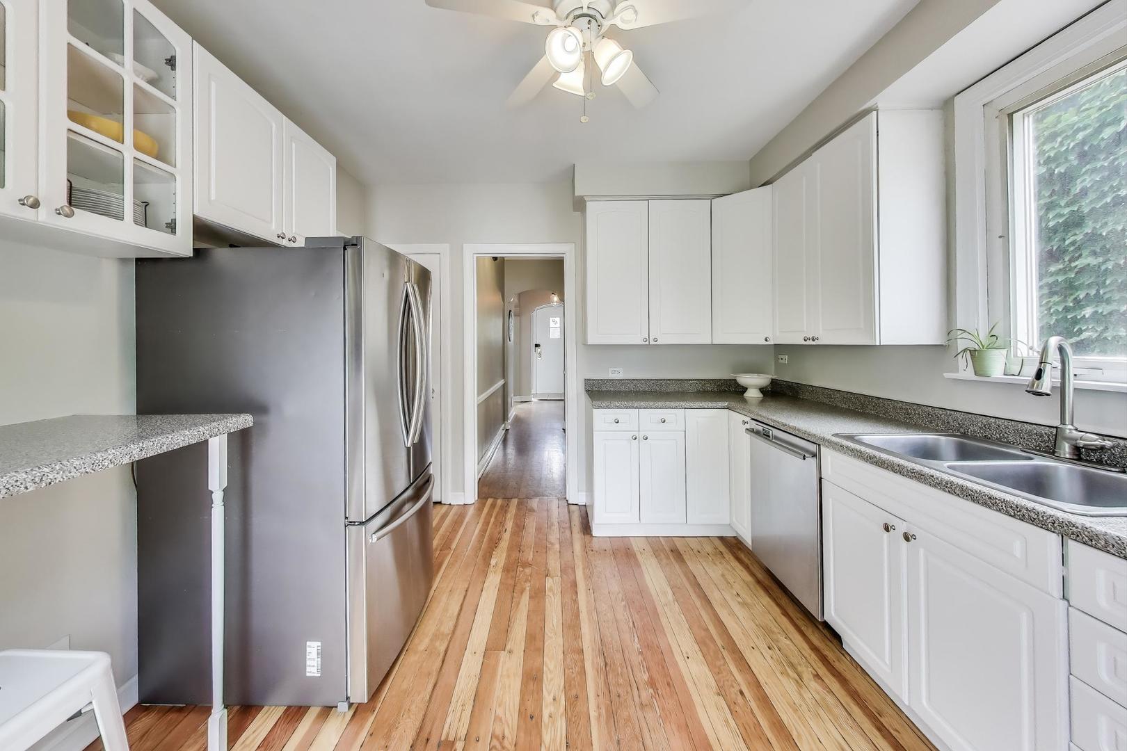 9336 S Leavitt Street, Chicago, IL 60643