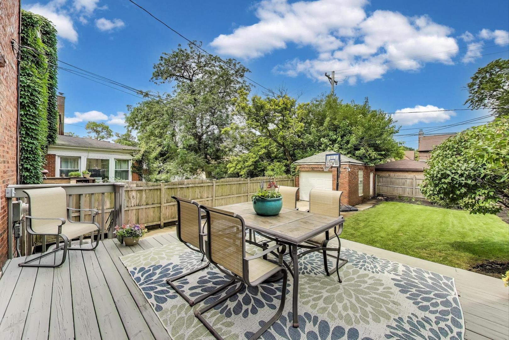 9336 S Leavitt Street, Chicago, IL 60643