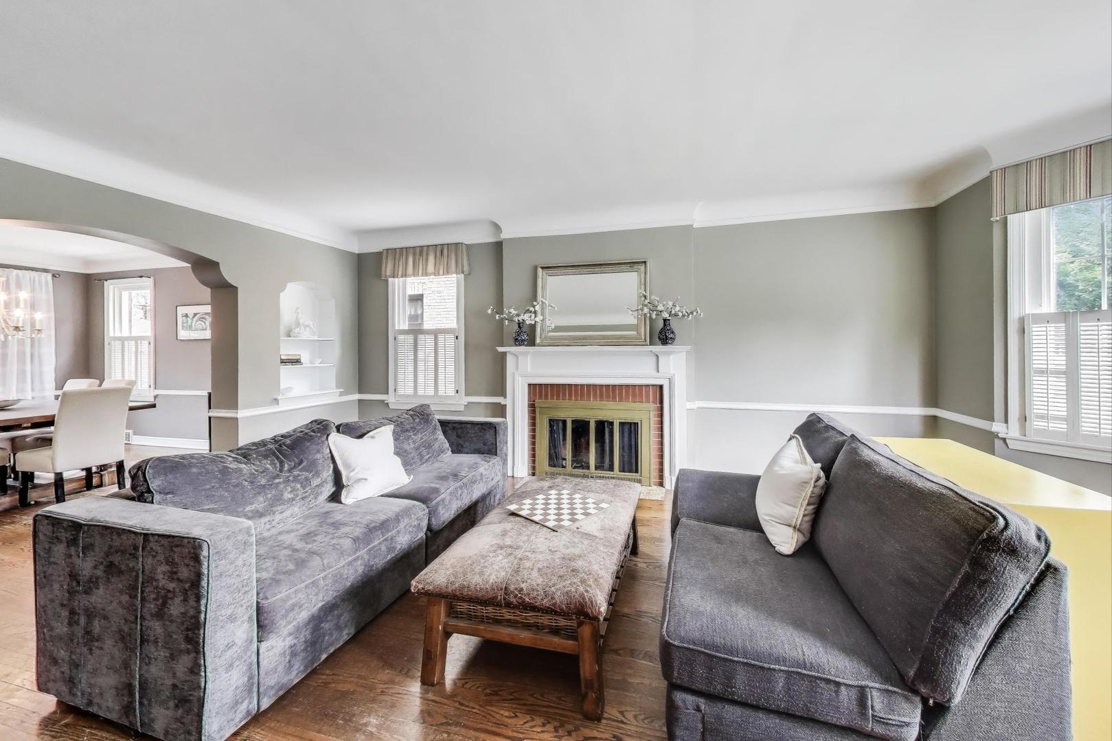 9336 S Leavitt Street, Chicago, IL 60643