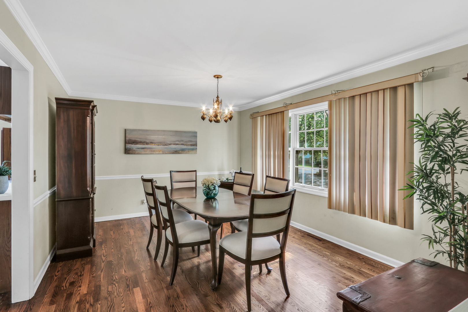 409 Greenview Drive, Park City, IL 60085